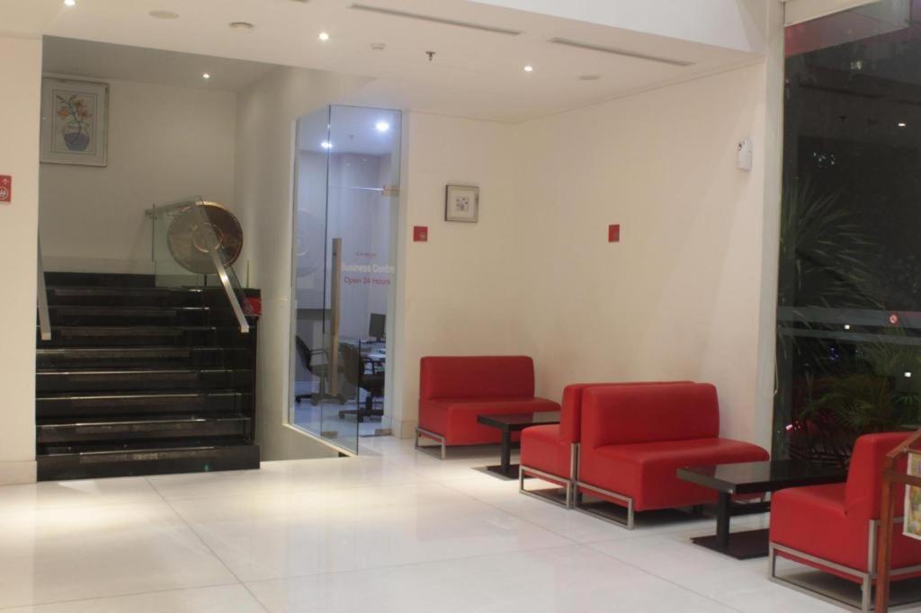 Redstar Hotel Jakarta Exterior photo